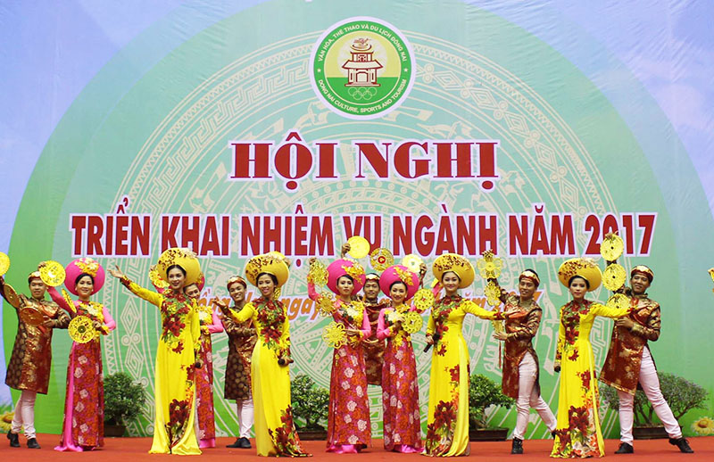 HOI NGHI TRIEN KHAI NHIEM VU NGANH 2017.jpg